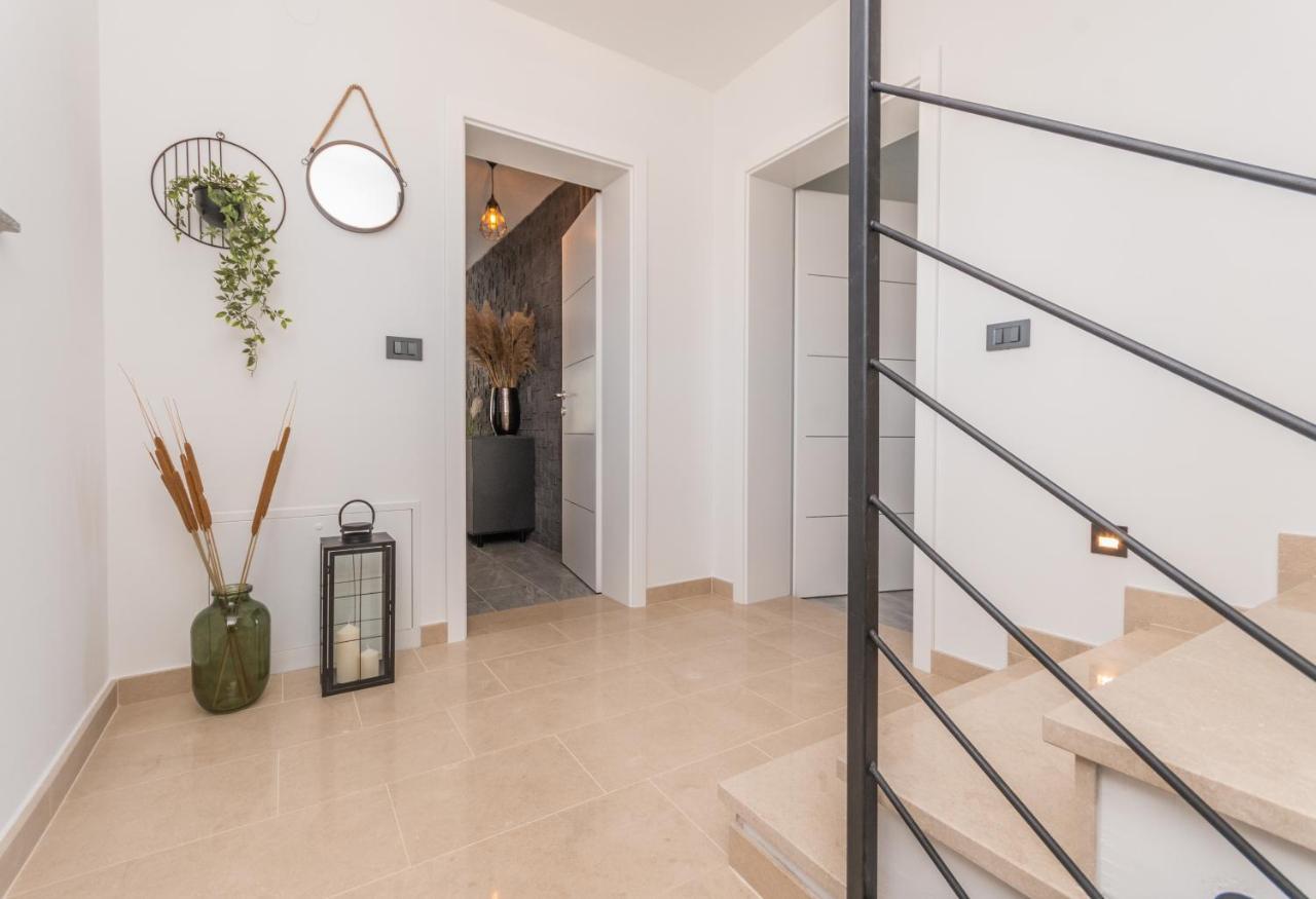 Marilu Luxury Apartments Драге Екстериор снимка